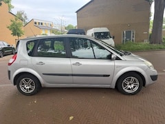 Renault Scénic - Airco / 184.000 NAP / Rijdt en schakelt goed