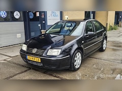 Volkswagen Bora - 1.6-16V