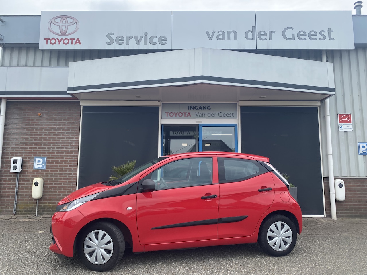 Toyota Aygo - 1.0 VVT-i x-now 1.0 VVT-i x-now - AutoWereld.nl
