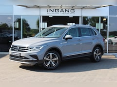 Volkswagen Tiguan - 1.5 TSI Elegance | ACC | Pano | Trekhaak |