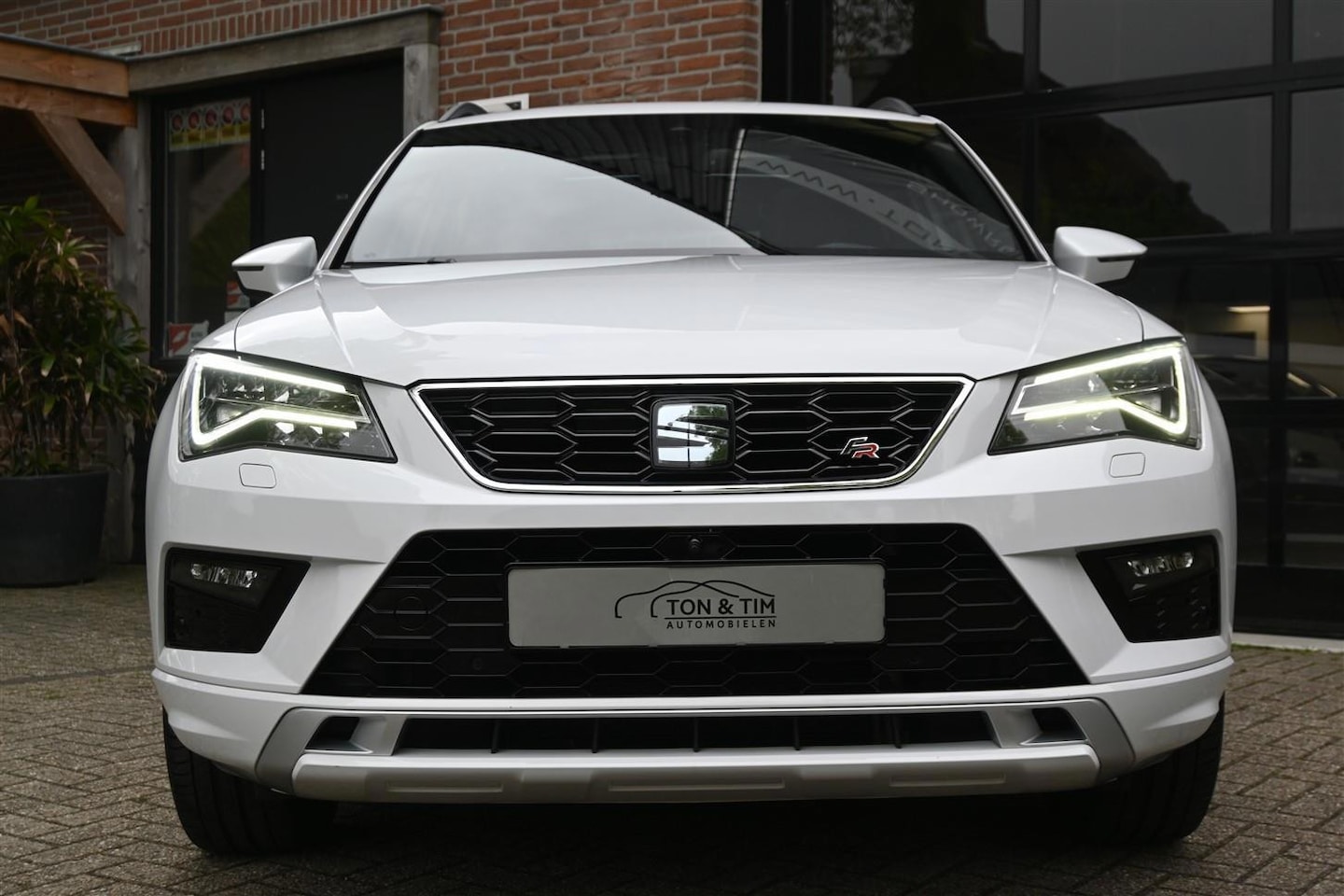 Seat Ateca - 1.4 EcoTSI DSG FR Trekhaak A.Cruise Camera Carplay ´18 - AutoWereld.nl