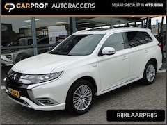 Mitsubishi Outlander - 2.4 Phev Instyle | Schuifdal | Leer | Trekhaak