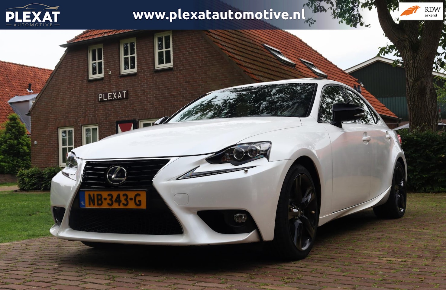 Lexus IS - 300h Sport Edition Aut. | F-Sport pakket | Schuif-Kanteldak | Full Led | Stoelverwarming | - AutoWereld.nl