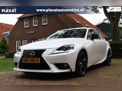 Lexus IS - 300h Sport Edition Aut. | F-Sport pakket | Schuif-Kanteldak | Full Led | Stoelverwarming |