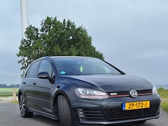 Volkswagen Golf - 2.0 TSI GTI
