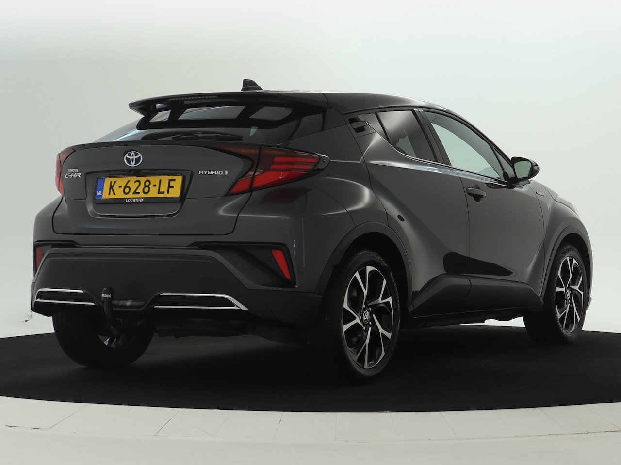Toyota C-HR - 2.0 Hybrid First Edition | Navigatie | Parkeersensoren | Trekhaak | - AutoWereld.nl