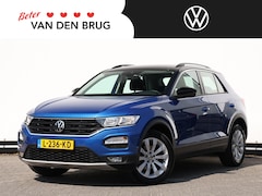 Volkswagen T-Roc - 1.5 TSI Style 150PK | Navigatie | Trekhaak | Camera | Cruise control