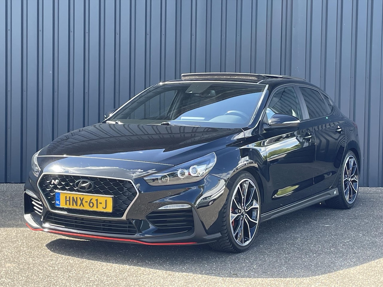 Hyundai i30 Fastback - 2.0 T-GDi 275pk Performance | Schuif / Kanteldak | Stoel -Stuur Verwarming | 2 Sets Wielen - AutoWereld.nl