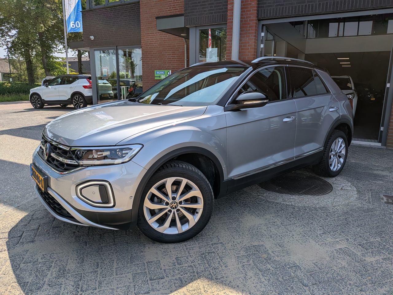 Volkswagen T-Roc - 1.5 TSI Style 1.5 TSI Style, Trekhaak,Navi,dig dashboard. - AutoWereld.nl