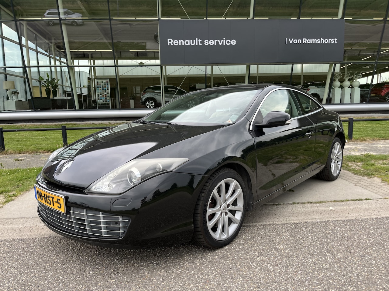 Renault Laguna Coupé - 3.5 V6 Initiale / 238 PK / Dealer onderhouden / Automaat / Stoelverw. / Lederen bekleding - AutoWereld.nl