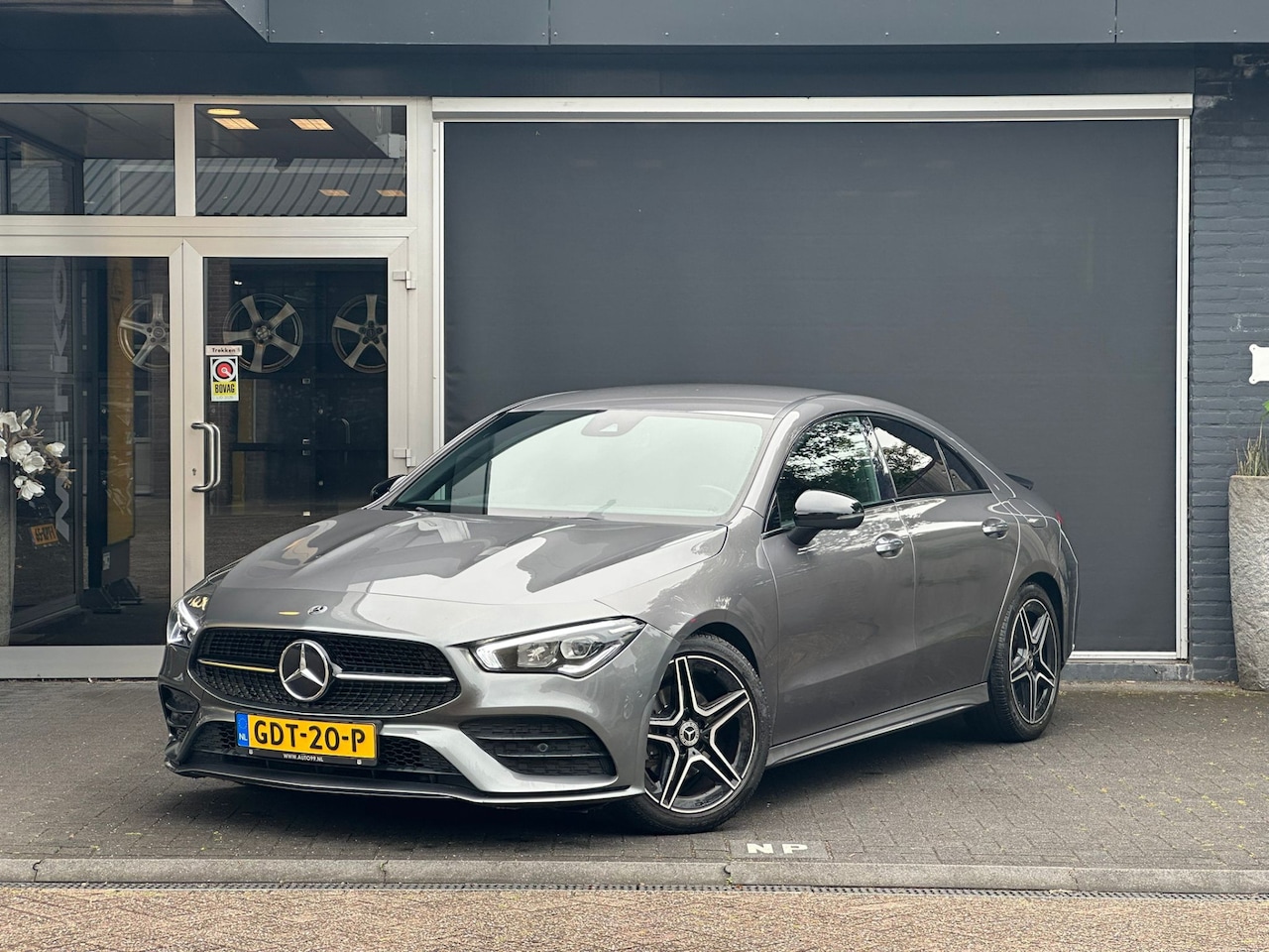 Mercedes-Benz CLA-Klasse - 180 Business Solution AMG SFEER / BURMESTER / STOELVERWARMING - AutoWereld.nl