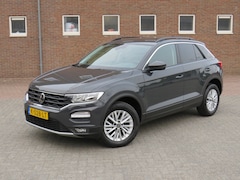Volkswagen T-Roc - 1.0 TSI 110Pk Style * Rijklaarprijs incl. garantie * Navigatie * Carplay Android * Parkeer