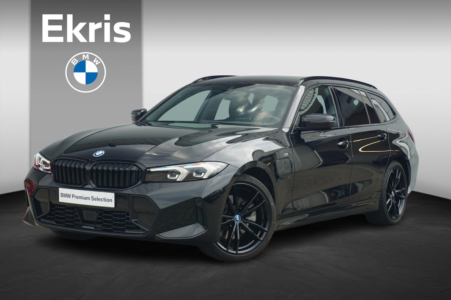 BMW 3-serie Touring - 320e M Sport / Comfort Access / Leder / 19 Inch Velgen / Active Cruise Control met Stop&Go - AutoWereld.nl