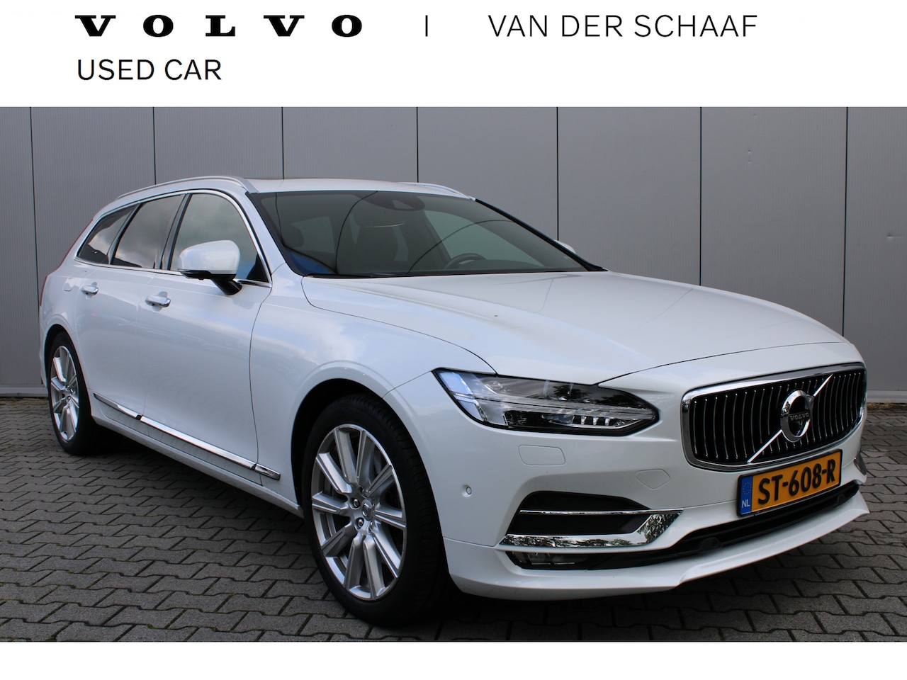 Volvo V90 - T4 Inscription | Luchtvering | Trekhaak | Stoel ventilatie | - AutoWereld.nl