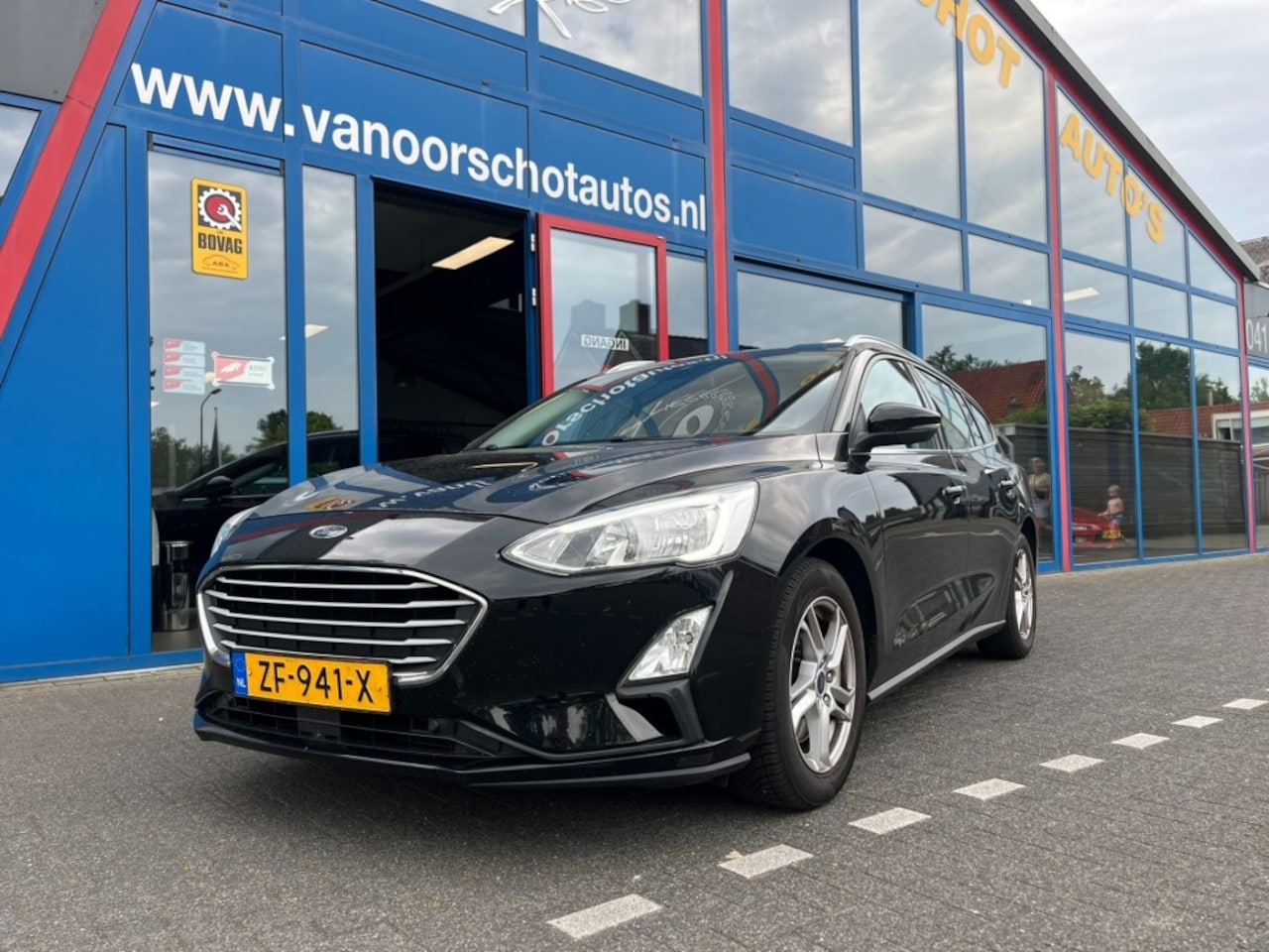 Ford Focus - 1.0 EcoBoost Navi Carplay Led Airco - AutoWereld.nl
