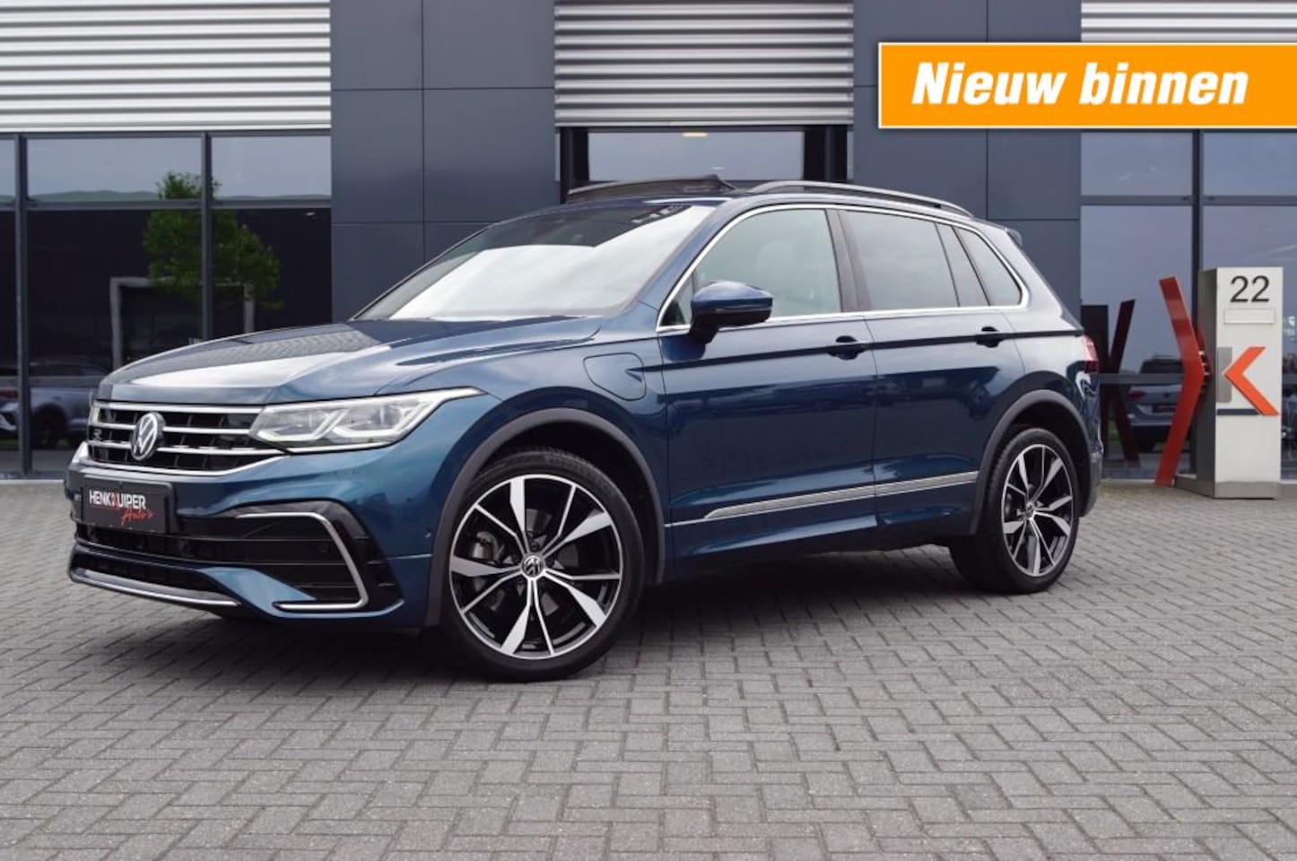 Volkswagen Tiguan - 1.4 TSI e-Hybrid R-Line 245pk/ Panodak/Leer/Trekhaak/Head-up/360gr camera/ DCC / ACC - AutoWereld.nl