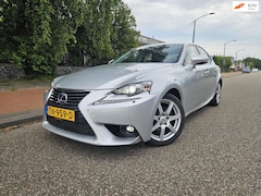 Lexus IS - 300h F Sport Line GARANTIE