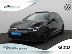 Volkswagen Golf - GTD 2.0 TDI 147 kW / 200 pk DSG | Black Style | Pano | Standkachel | 19 inch | IQ Light |