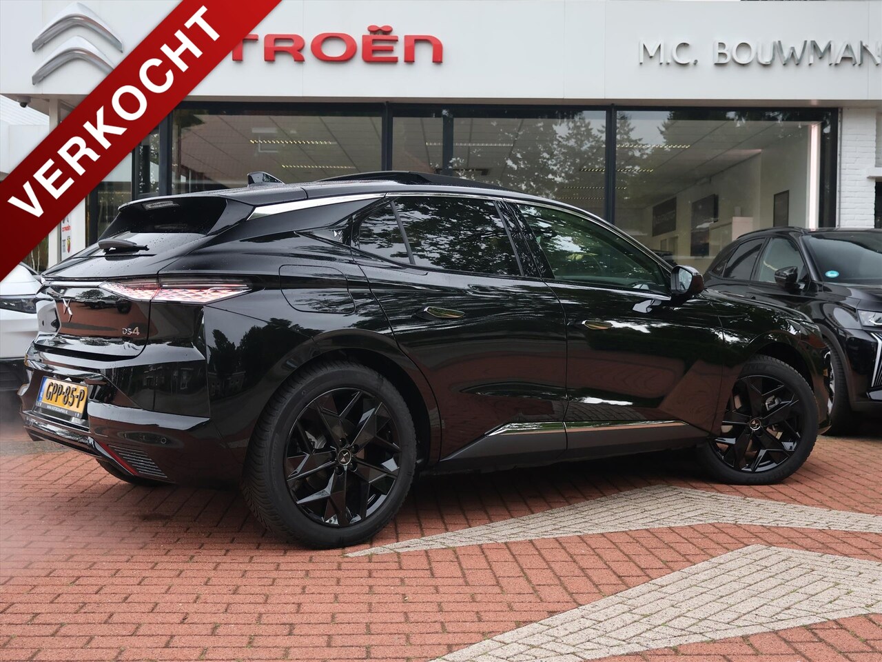 DS 4 - E-Tense Plug-In Hybride 225PK e-EAT8 Automaat Etoile, Rijklaarprijs | Panoramadak | Focal - AutoWereld.nl