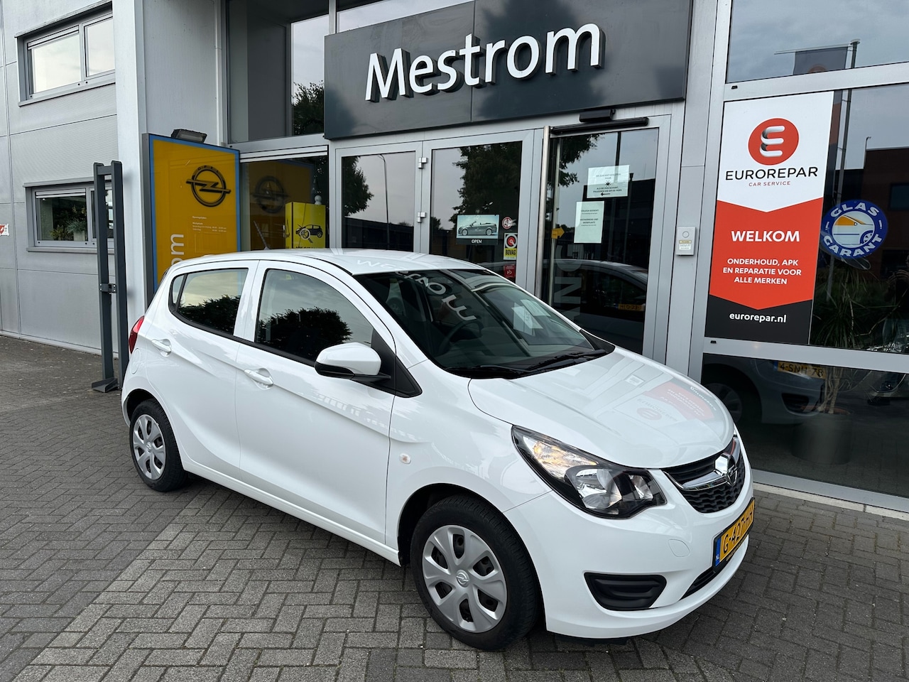 Opel Karl - 1.0 ecoFLEX 120 Jaar Edition zeer netjes met airco / trekhaak / telefoon / cruise controle - AutoWereld.nl