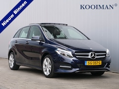 Mercedes-Benz B-klasse - 180 123pk Ambition Automaat Navigatie / Camera / Schuifdak / Stoelverwarming