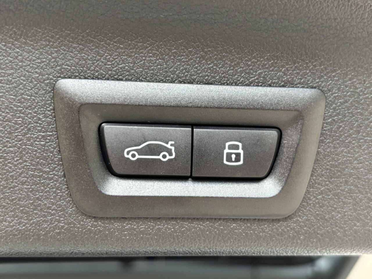BMW X1 - sDrive18i M-Sport Panorama Head-up Keyless LED HarmanKardon - AutoWereld.nl