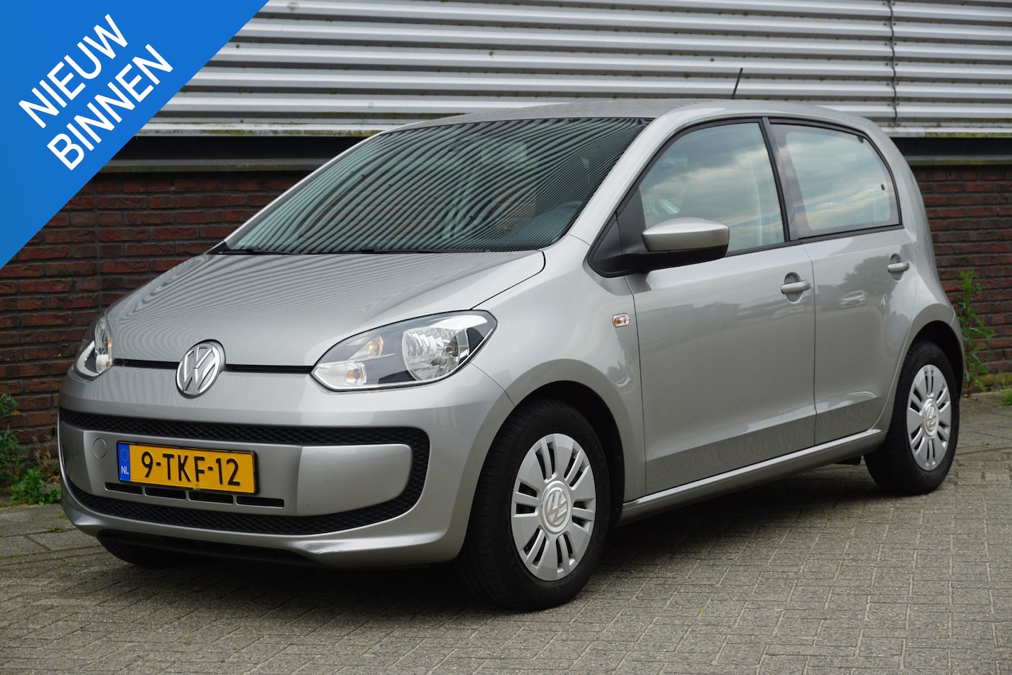 Volkswagen Up! - 1.0 move up! BlueMotionExecutive/Dealeronderhouden /All-Seasonbanden - AutoWereld.nl