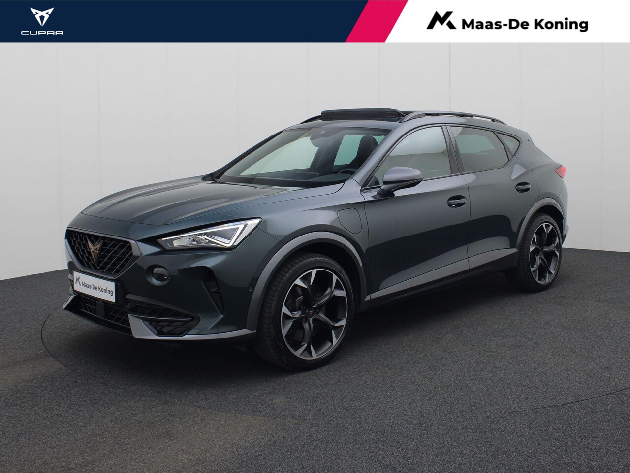 CUPRA Formentor - 1.4e-Hybrid 180kW/245PK VZ DSG · Panoramadak · Trekhaak · Camera + Parkeersensoren - AutoWereld.nl