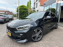 BMW 1-serie - 118i Executive|M Pakket|Pano|Sfeer Verlichting|Half Leder