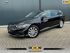 Volkswagen Passat Variant - Digitale teller * El. Trekhaak * Leder * Rondomzichtcamera