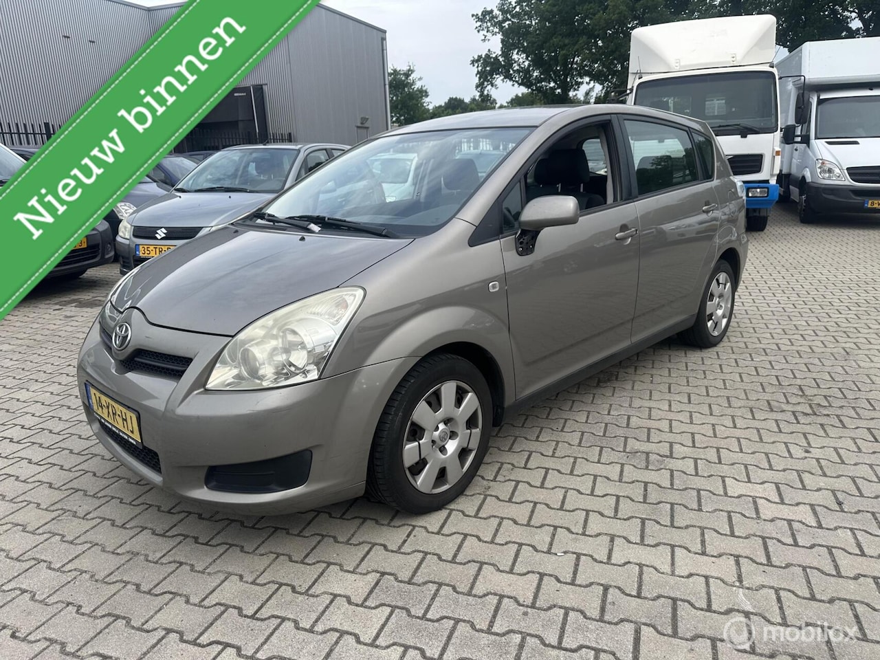 Toyota Verso - 1.6 VVT-i Terra 1.6 VVT-i Terra - AutoWereld.nl