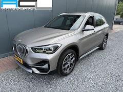 BMW X1 - X-drive20i Automaat High Executive