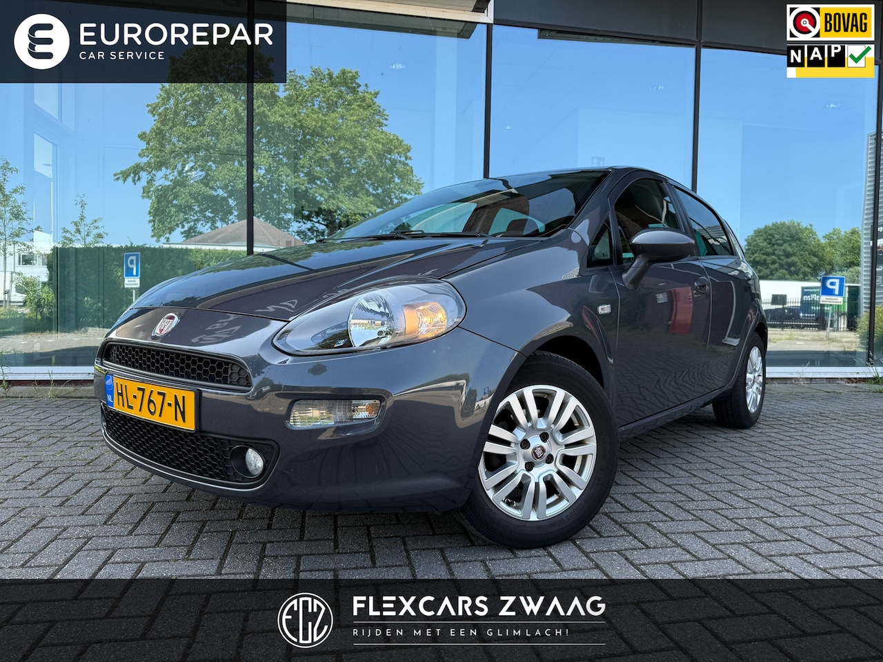 Fiat Punto Evo - 0.9 TwinAir Lounge - Climate - Media - Trekhaak - Parkeerhulp - AutoWereld.nl