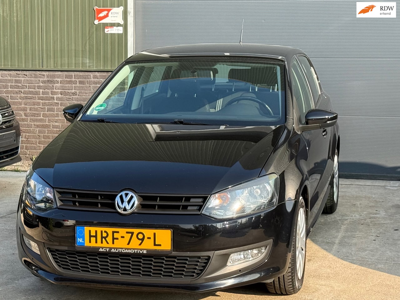 Volkswagen Polo - 1.2 Easyline airco / carplay - AutoWereld.nl