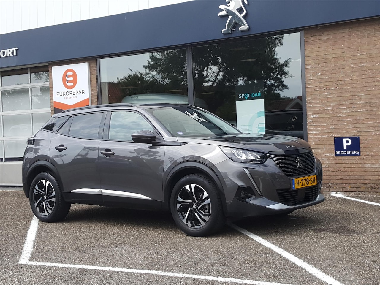 Peugeot 2008 - 1.2 Puretech 100pk Allure Navigatie | TREKHAAK | Cruise & Climate control | Achteruitrijca - AutoWereld.nl