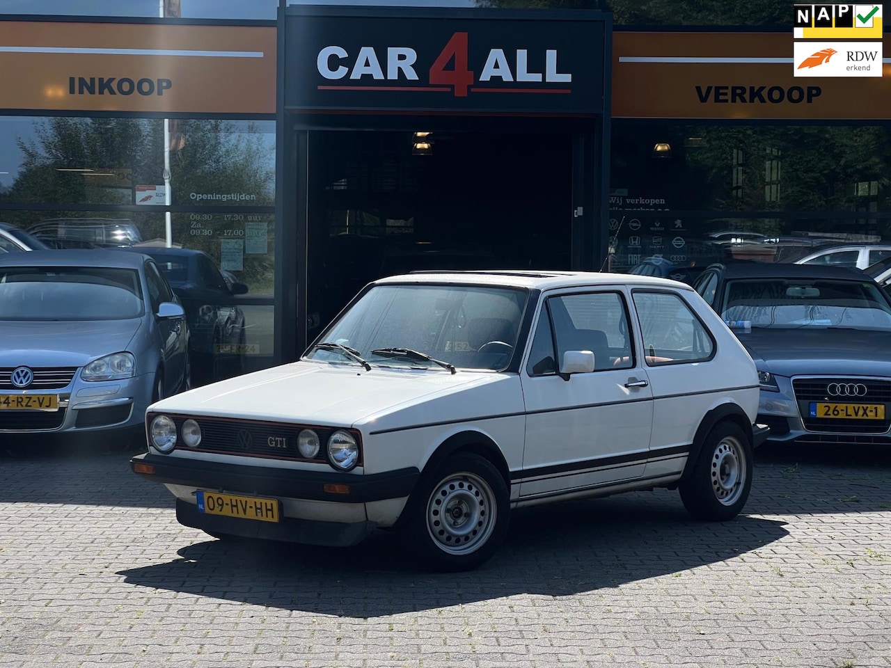 Volkswagen Golf - 1 gti ORIGINELE PIRELLI GTI! SCHUIF/KANTELDAK/UNIEK!!! - AutoWereld.nl