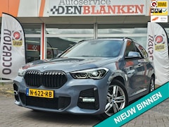 BMW X1 - SDrive18i High Executive Automaat BJ.2021 / Panodak / M SportPakket / Clima / Led Koplampe