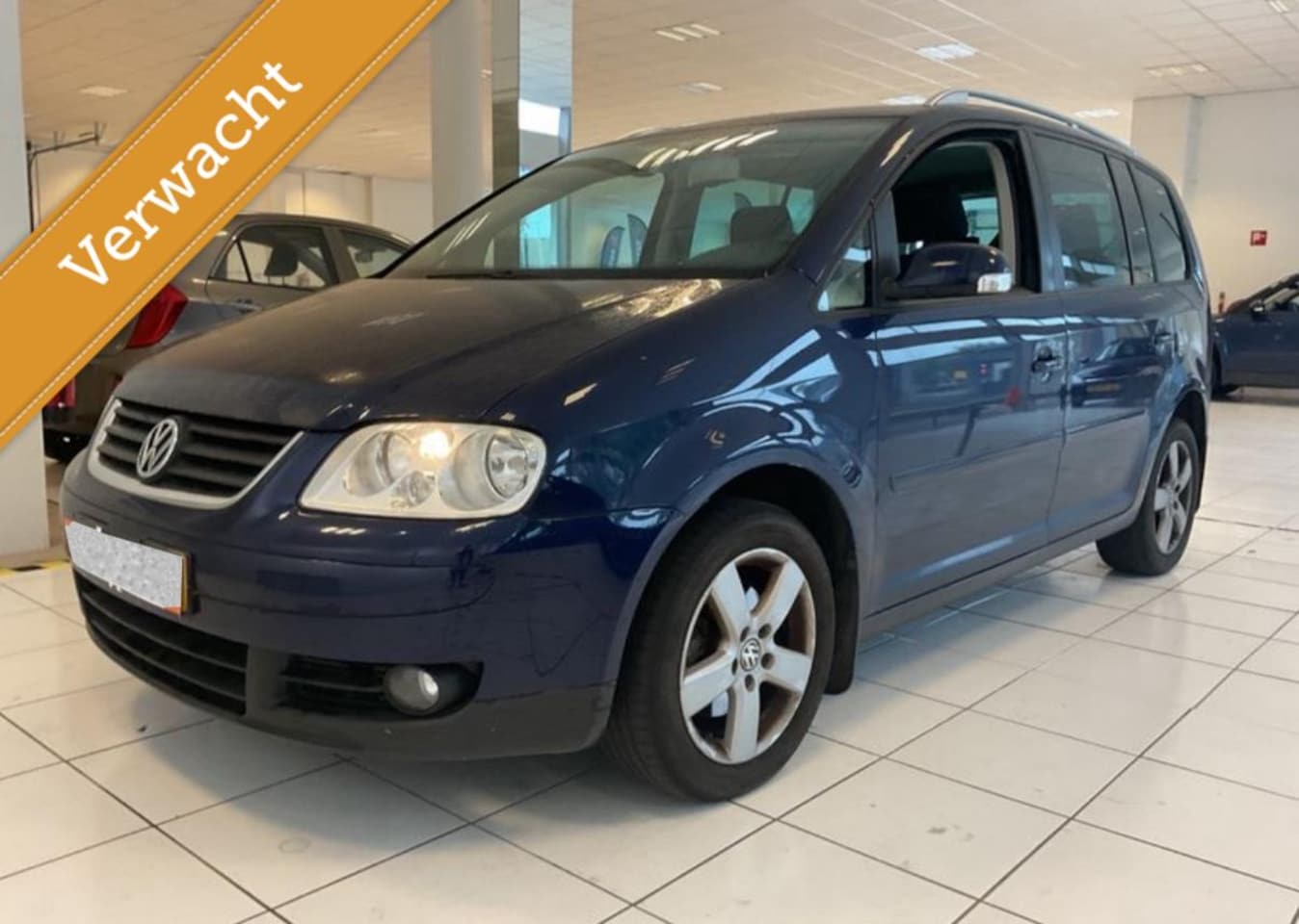 Volkswagen Touran - 2.0-16V FSI Highline 2.0-16V FSI Highline - AutoWereld.nl