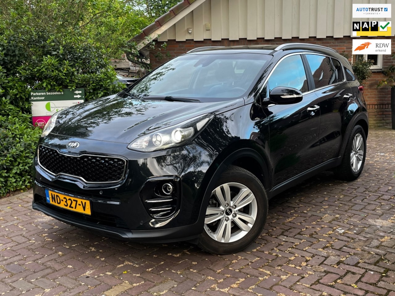 Kia Sportage - 1.6 GDI ExecutiveLine 2017 / NL Auto / Leer / JBL Sound / Stuur-Stoelverwarming/-koeling / - AutoWereld.nl