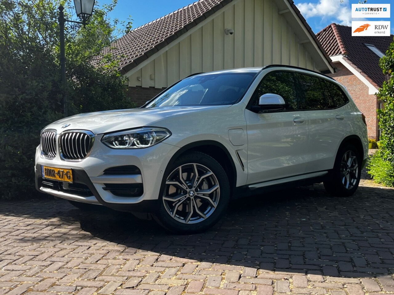 BMW X3 - Xdrive 30e X-line | 292pk PHEV | *Lage Km-stand* | HUD | ACC | Live Cockpit | HiFi | Metal - AutoWereld.nl