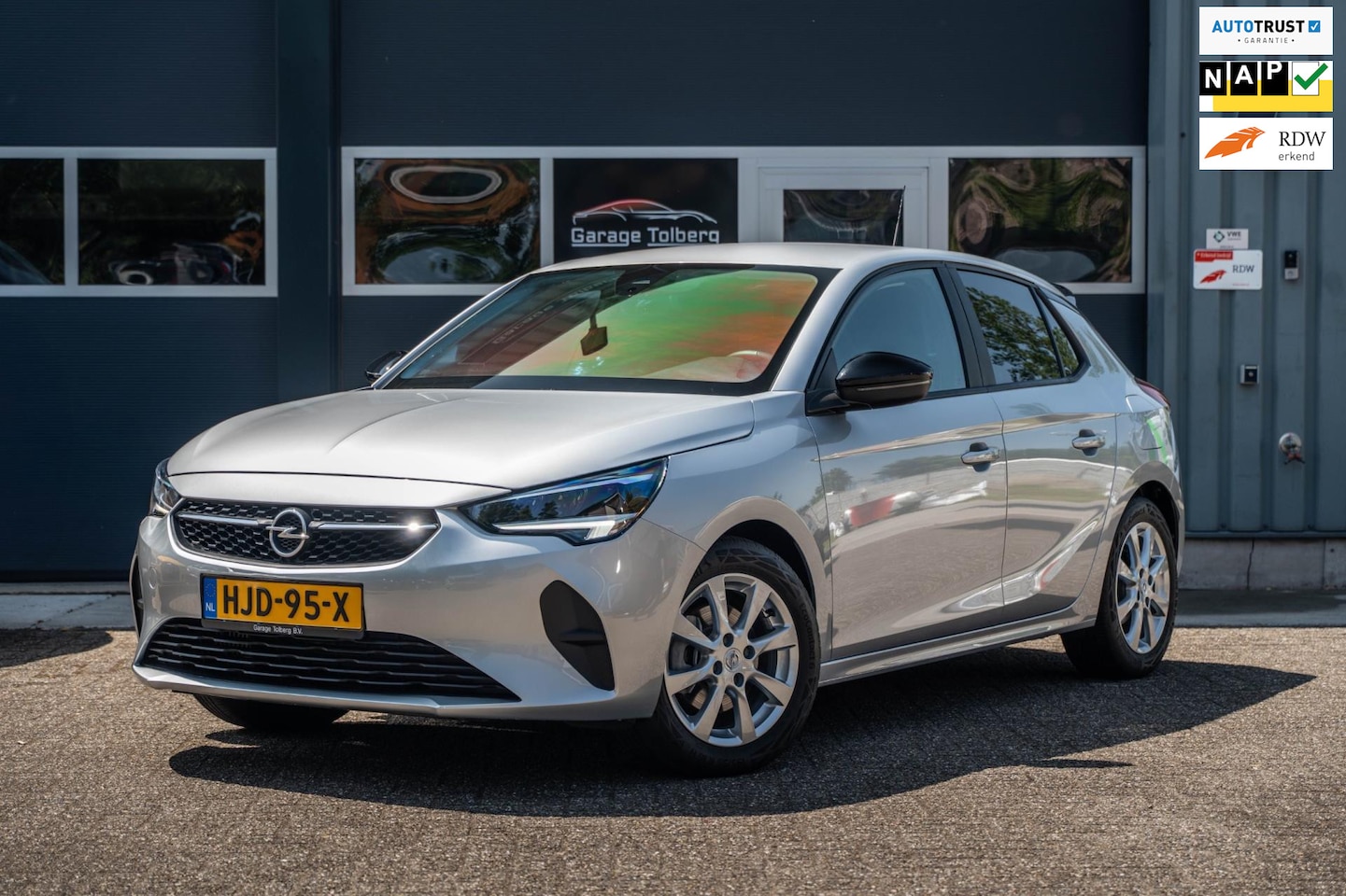 Opel Corsa - 1.2 Level 4 automaat |NAV| Carplay|CAM| PDC|ECC| stuurverwarming - AutoWereld.nl