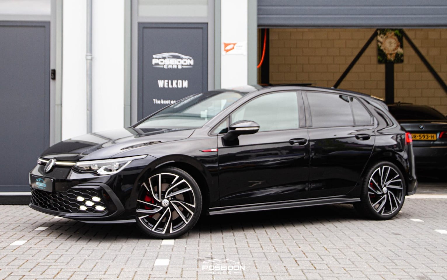 Volkswagen Golf - 2.0 TSI GTI PANO | STANDKACHEL | KEYLESS | HARMAN=KARDON | IQ LIGHT | SFEERVERLICHTING - AutoWereld.nl