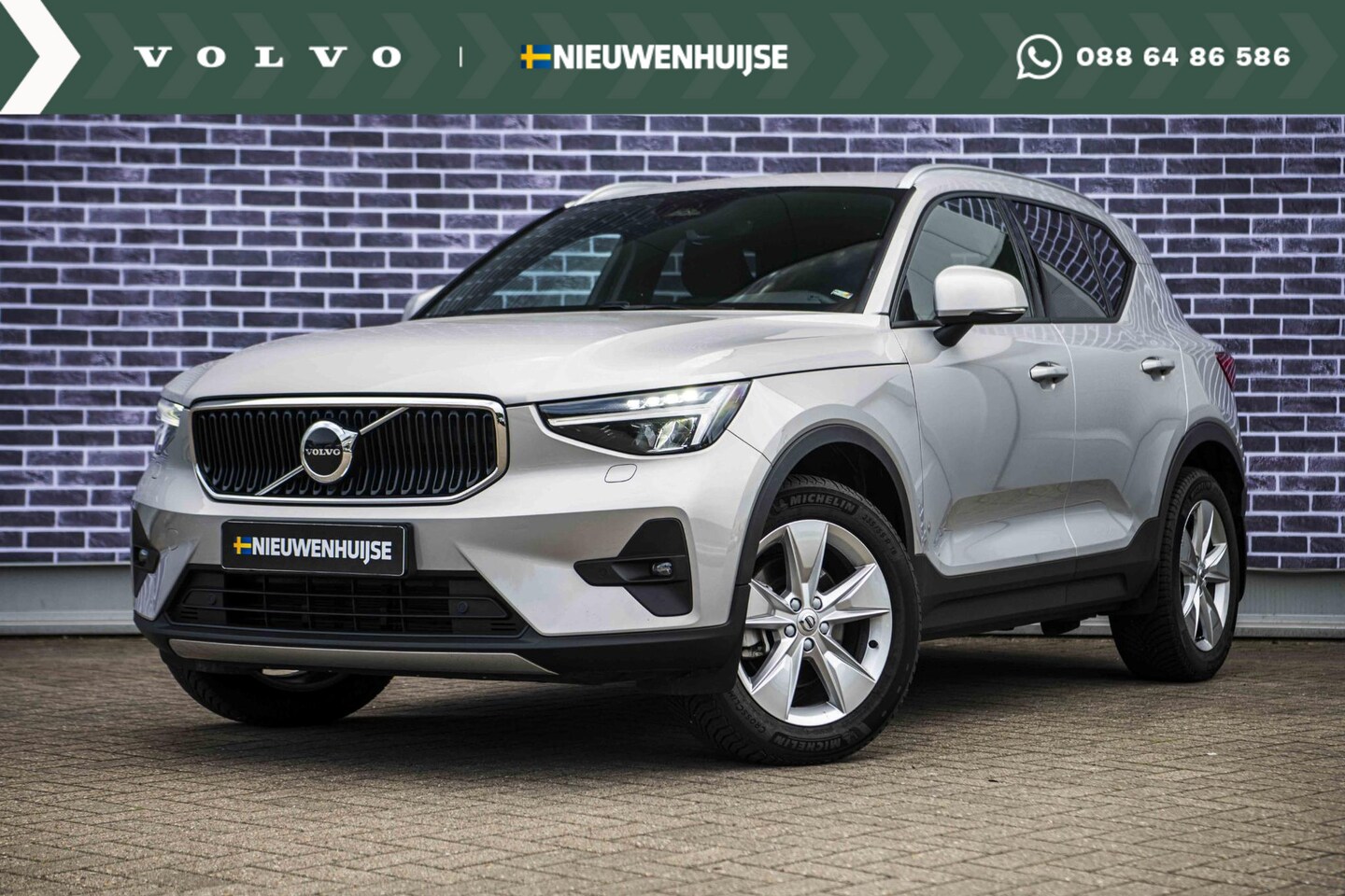 Volvo XC40 - 2.0 B4 Core | Stoel en Stuurverwarming | Adaptieve Cruise Control | Trekhaak | Standkachel - AutoWereld.nl