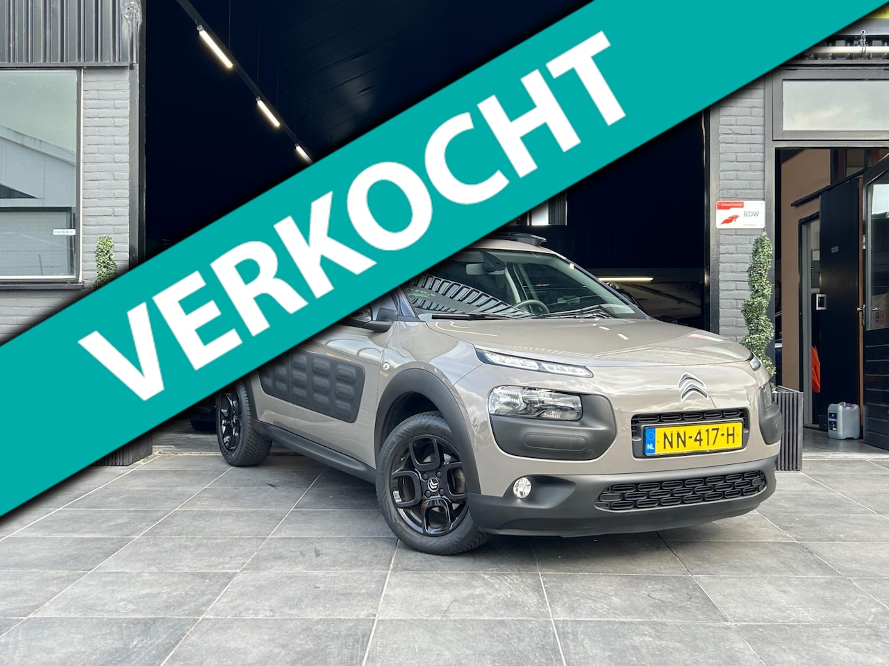 Citroën C4 Cactus - 1.2 PureTech Shine|Automaat|Navi|PDC|NAP - AutoWereld.nl