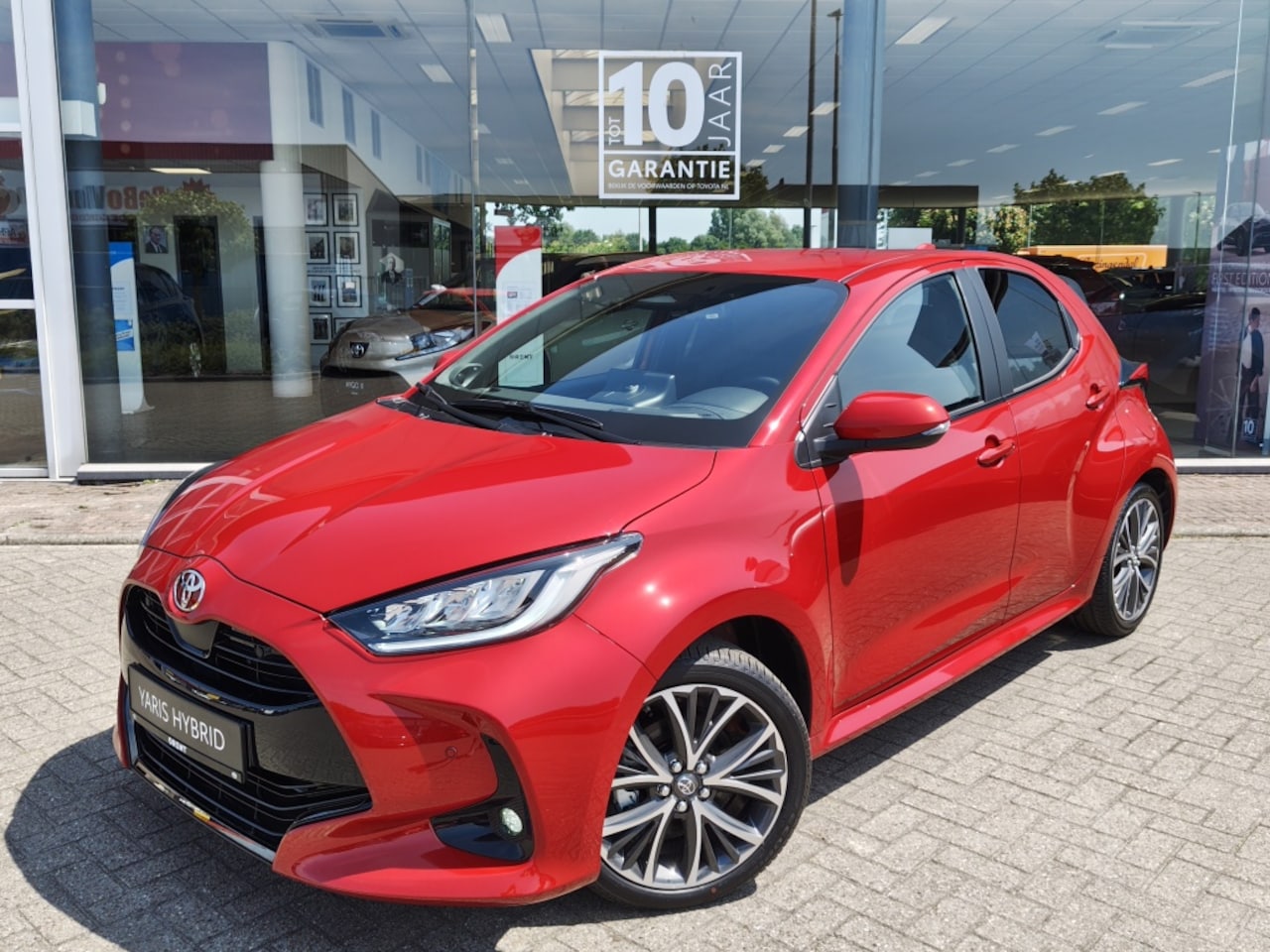 Toyota Yaris - 1.5 Hybrid 130 Executive | Navi | JBL | Head Up Display | Sensor - AutoWereld.nl
