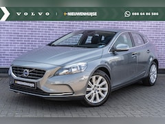 Volvo V40 - T3 Momentum Automaat | Trekhaak | Navigatie | Park Assist | High Performance audio | 17" L