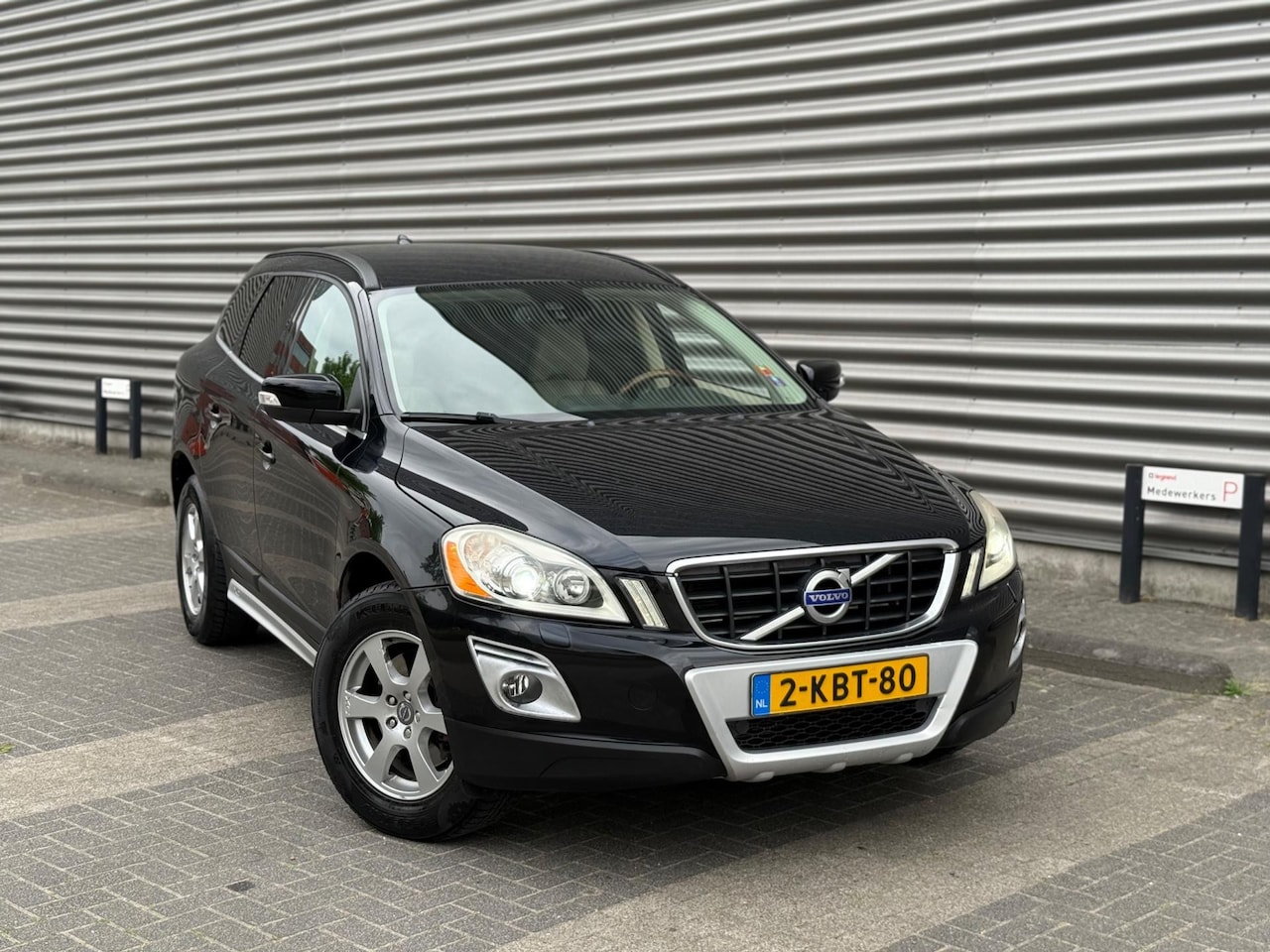 Volvo XC60 - 2.4 D5 AWD Summum 185PK|XENON|PDC|CLIMATE|LEER - AutoWereld.nl