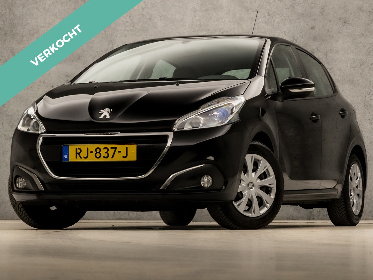 Peugeot 208 - 1.2 PureTech Sport (APPLE CARPLAY, NAVIGATIE, PARKEERSENSOREN, SPORTSTOELEN, CRUISE, NIEUW - AutoWereld.nl