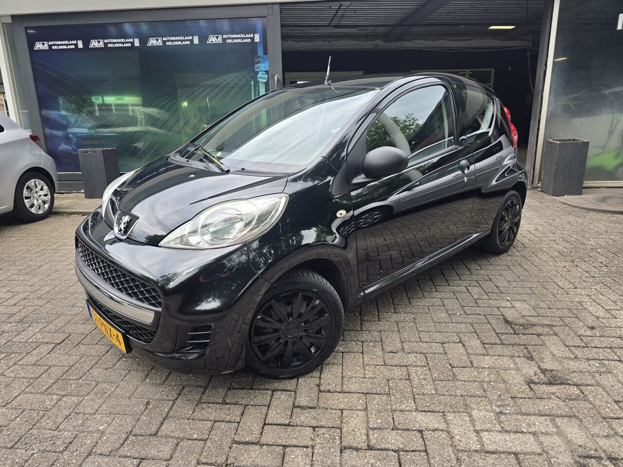 Peugeot 107 - 1.0-12V Accent | 12MND GARANTIE | AIRCO | NW APK | - AutoWereld.nl