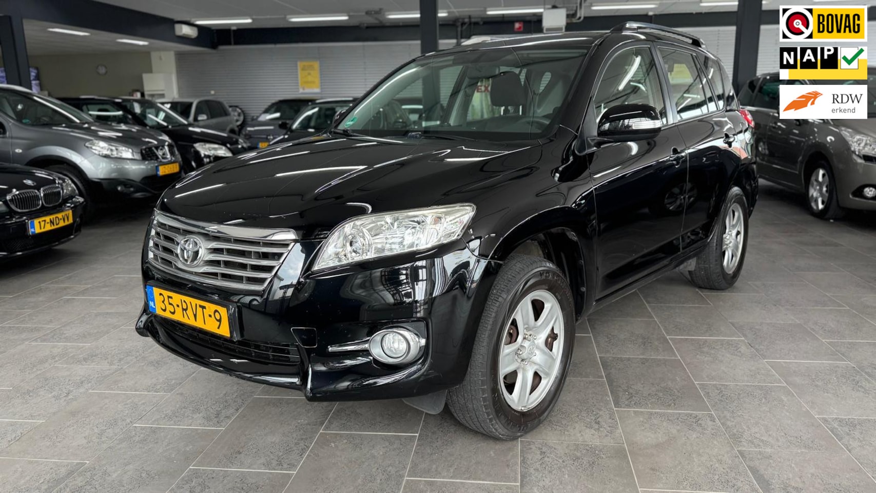 Toyota RAV4 - 2.0 VVTi Comfort automaat 1-eigenaar airco elektrische pakket parkeersensoren trekhaak 166 - AutoWereld.nl